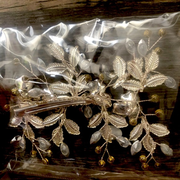 Brand New Rhinestone Hair Piece! - Picture 3 of 3